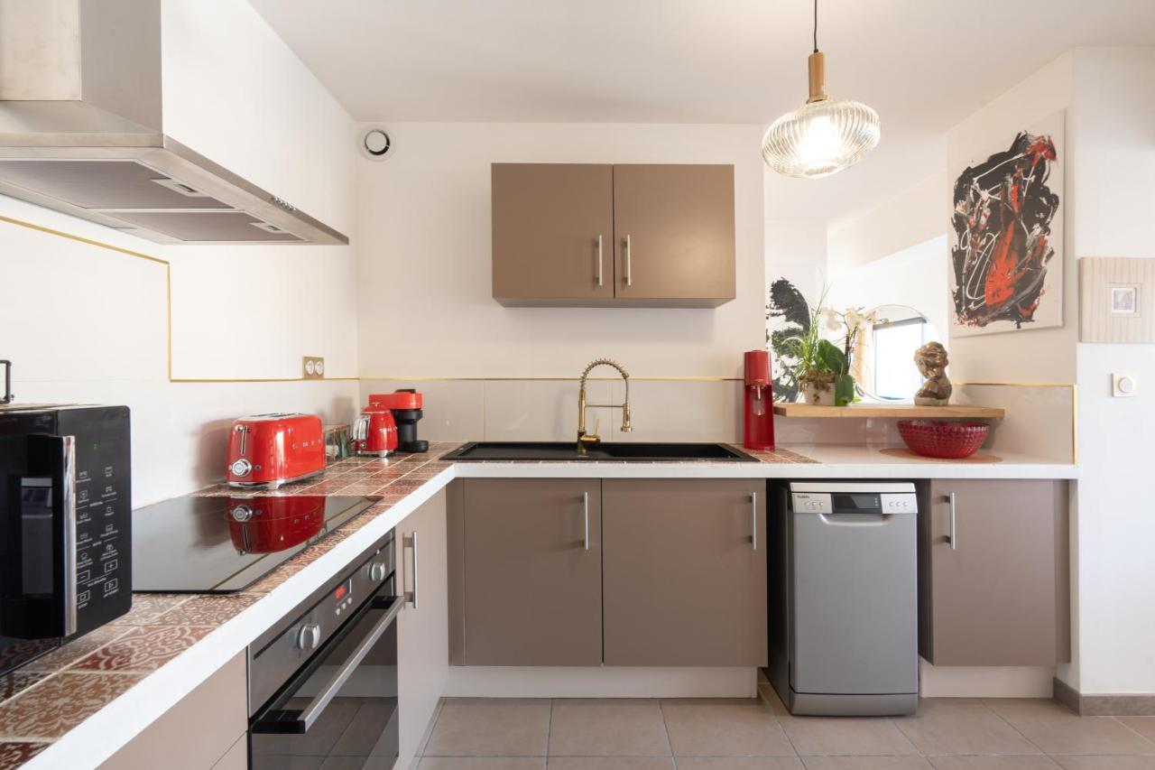 L'Avant Scene Meuble 5 Etoiles Parking Gratuit Jacuzzi Aviñón Exterior foto